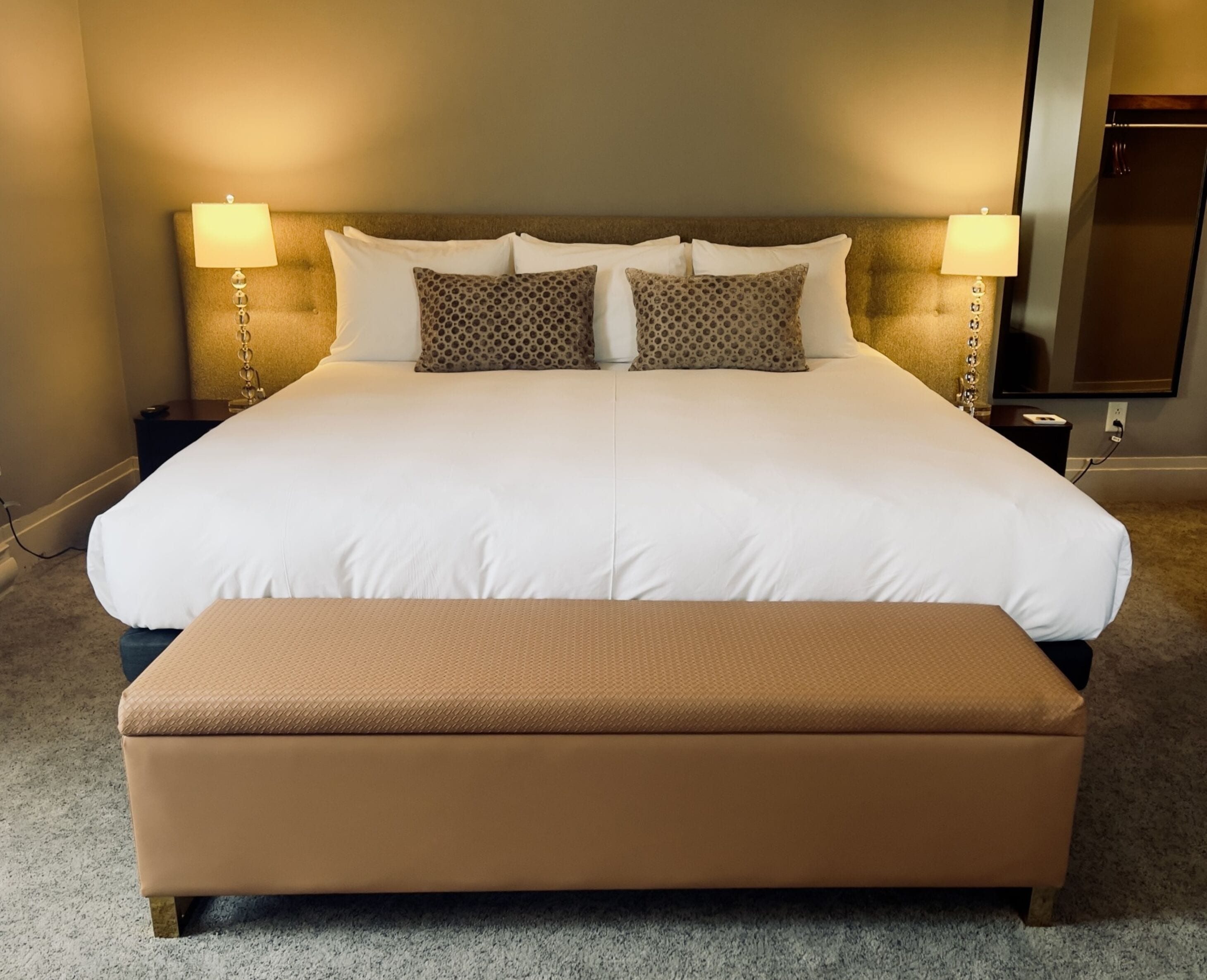 Junior Suite, 1 King Bed, Private Bathroom | Premium bedding, iron/ironing board, free WiFi, bed sheets
