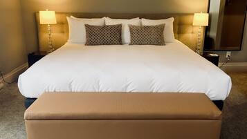 Junior Suite, 1 King Bed, Private Bathroom
