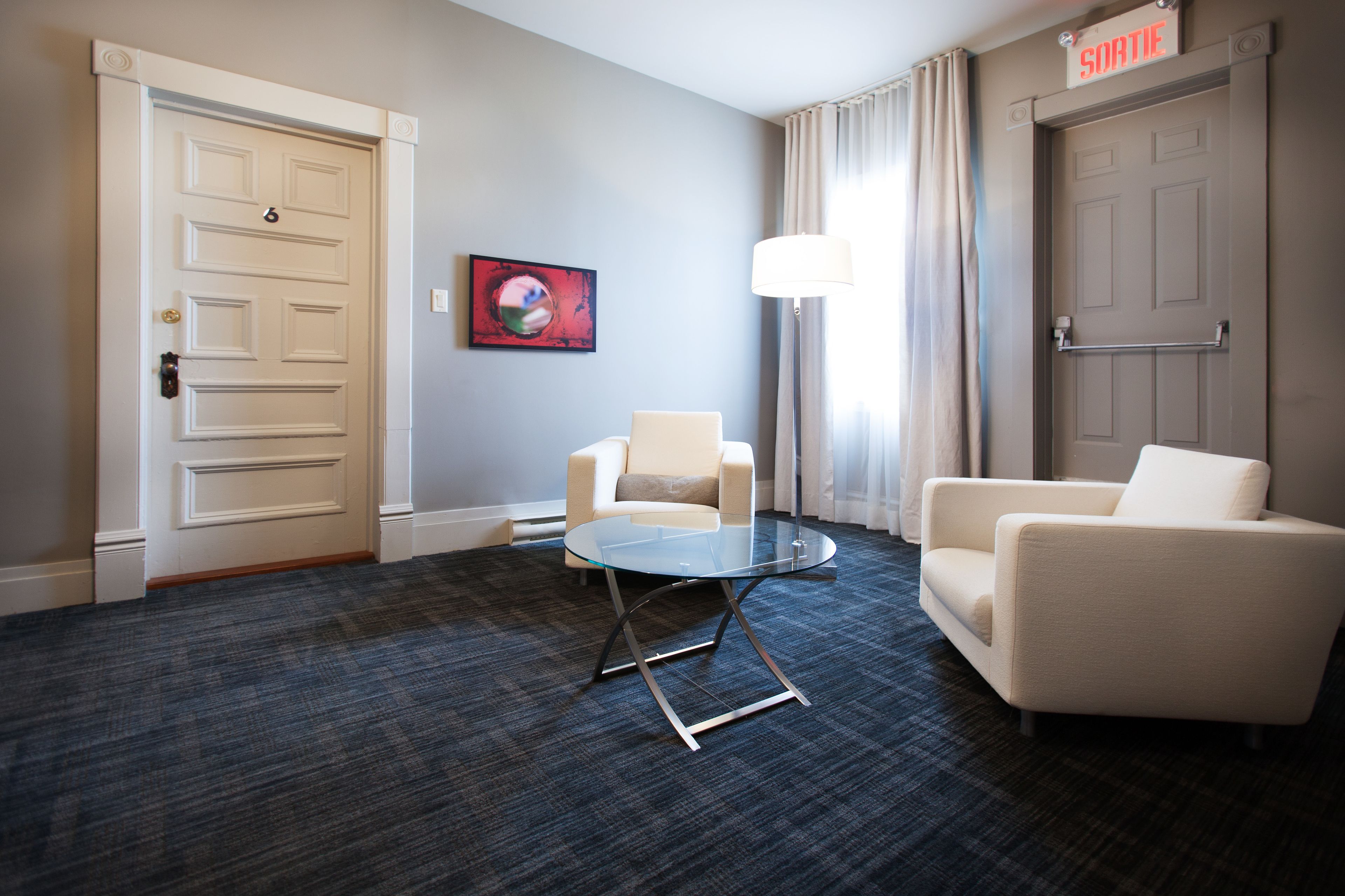 flat-screen tv, ipod dock