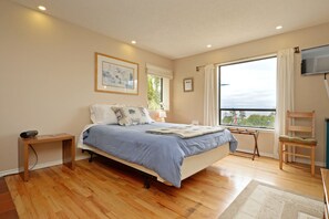 Suite, 1 Queen Bed with Sofa bed, Kitchenette, Ocean View | 1 bedroom, rollaway beds, free WiFi - Gordon's Beach Farm Stay (Juan de Fuca Electoral Area)