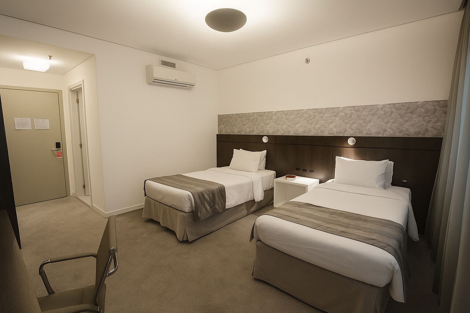 Superior Twin Room | Minibar, in-room safe, desk, blackout drapes