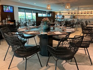 Breakfast, lunch and dinner served - Blue Tree Premium Alphaville (Barueri)