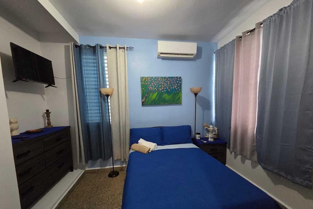 1 bedroom, blackout curtains, free WiFi, bed sheets