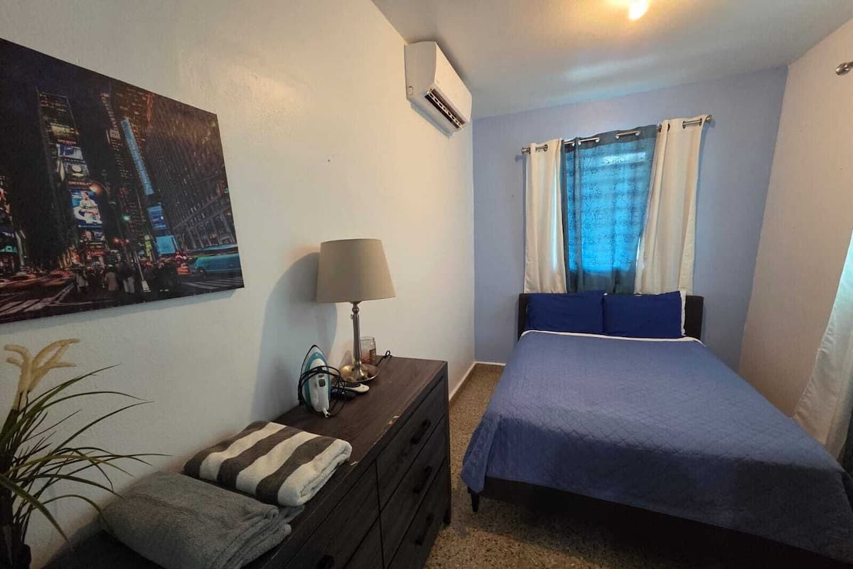 1 bedroom, blackout curtains, free WiFi, bed sheets
