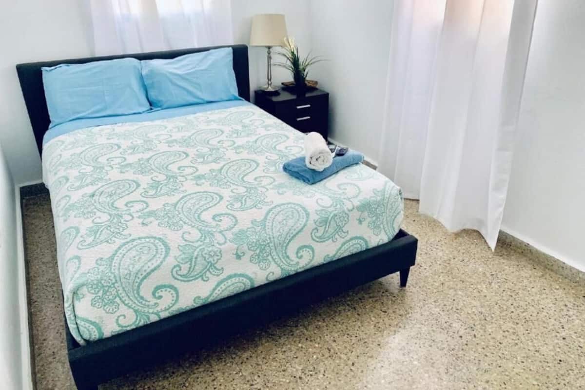 Apartamento galeria | 1 quarto, cortinas blackout, Wi-Fi de cortesia, roupa de cama
