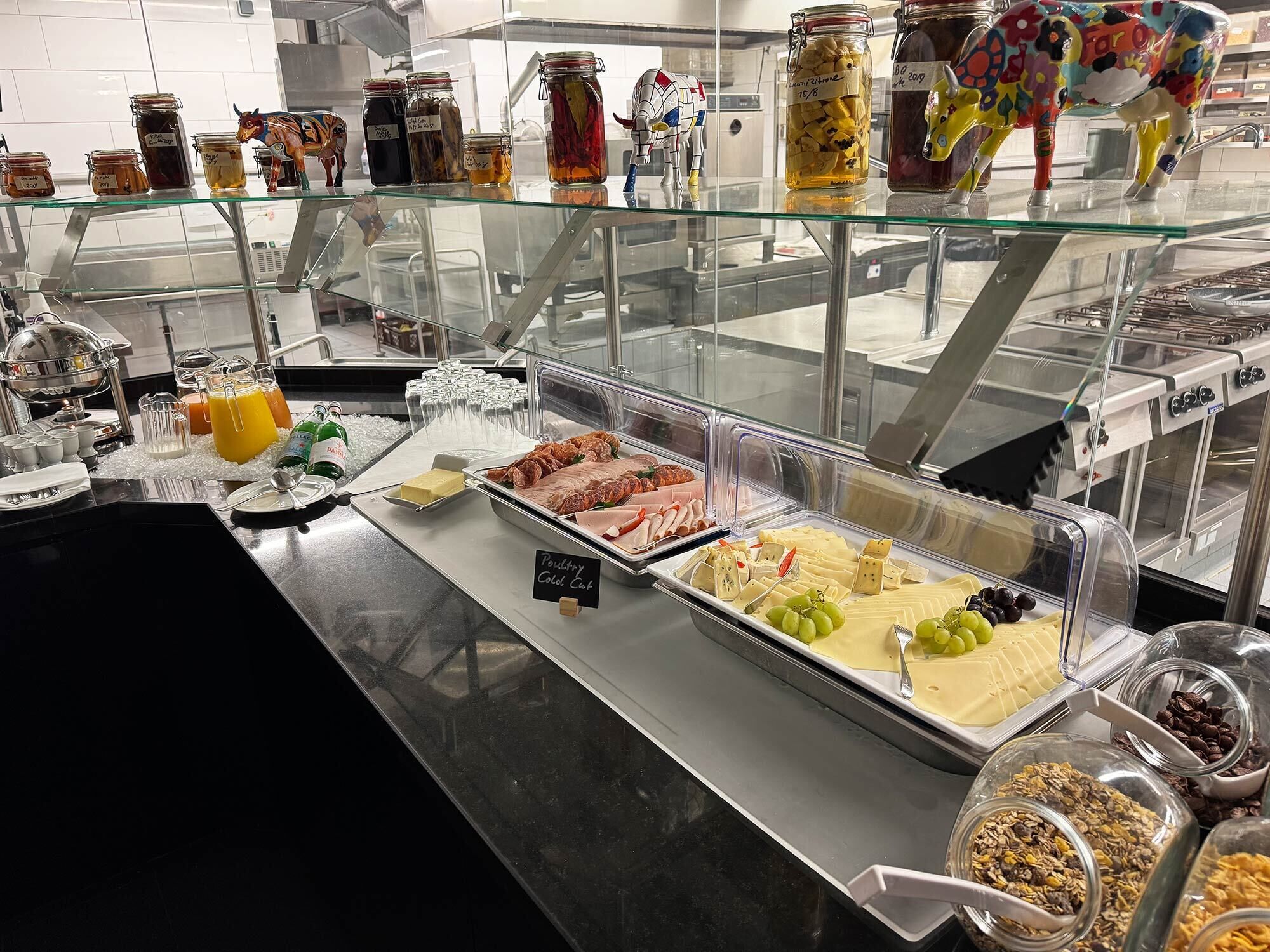 Morgenmadsbuffet hver dag (15 EUR pr. person)