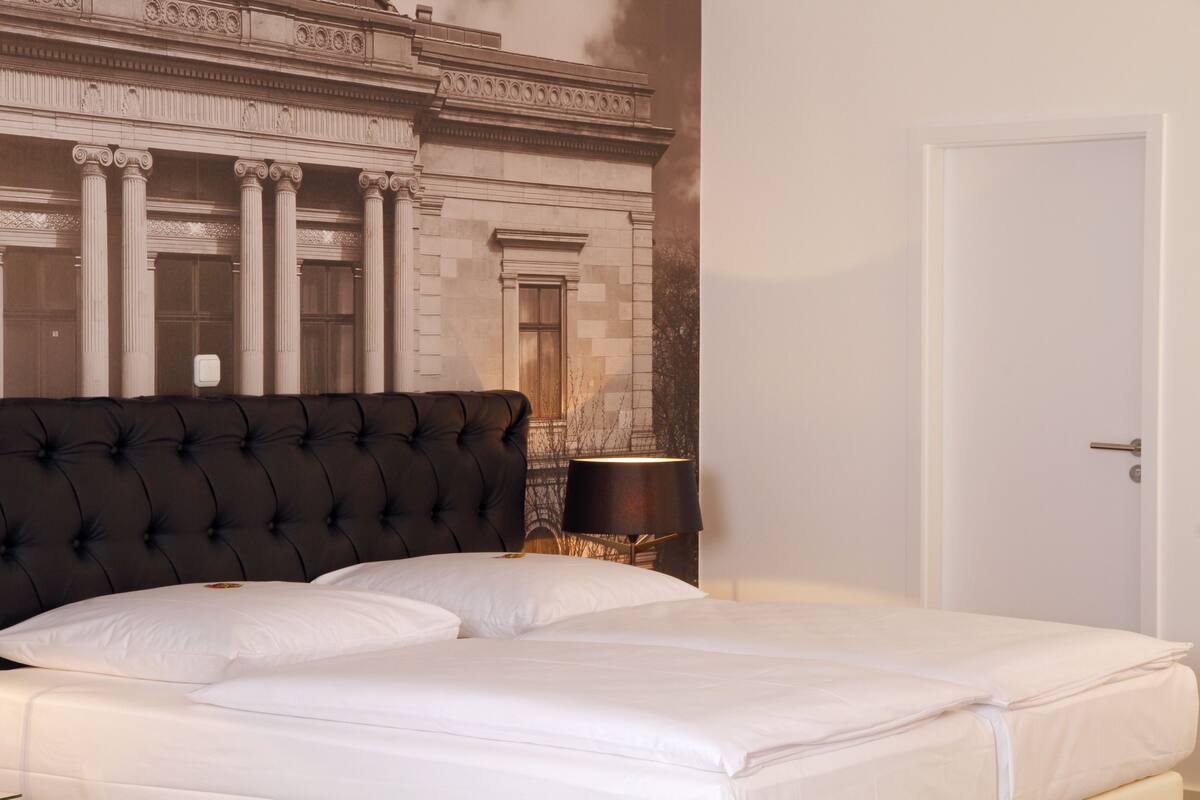 standard double room | premium bedding, minibar, desk, soundproofing