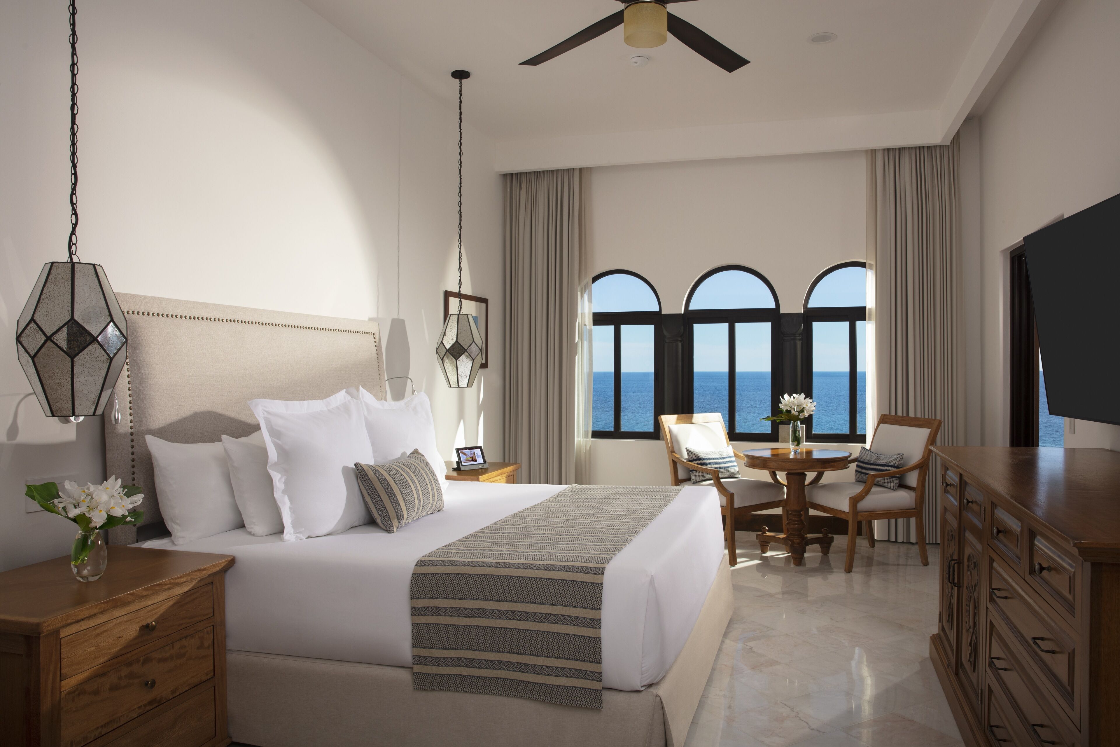 suite, 1 bedroom, oceanfront | egyptian cotton sheets, premium bedding, minibar, in-room safe