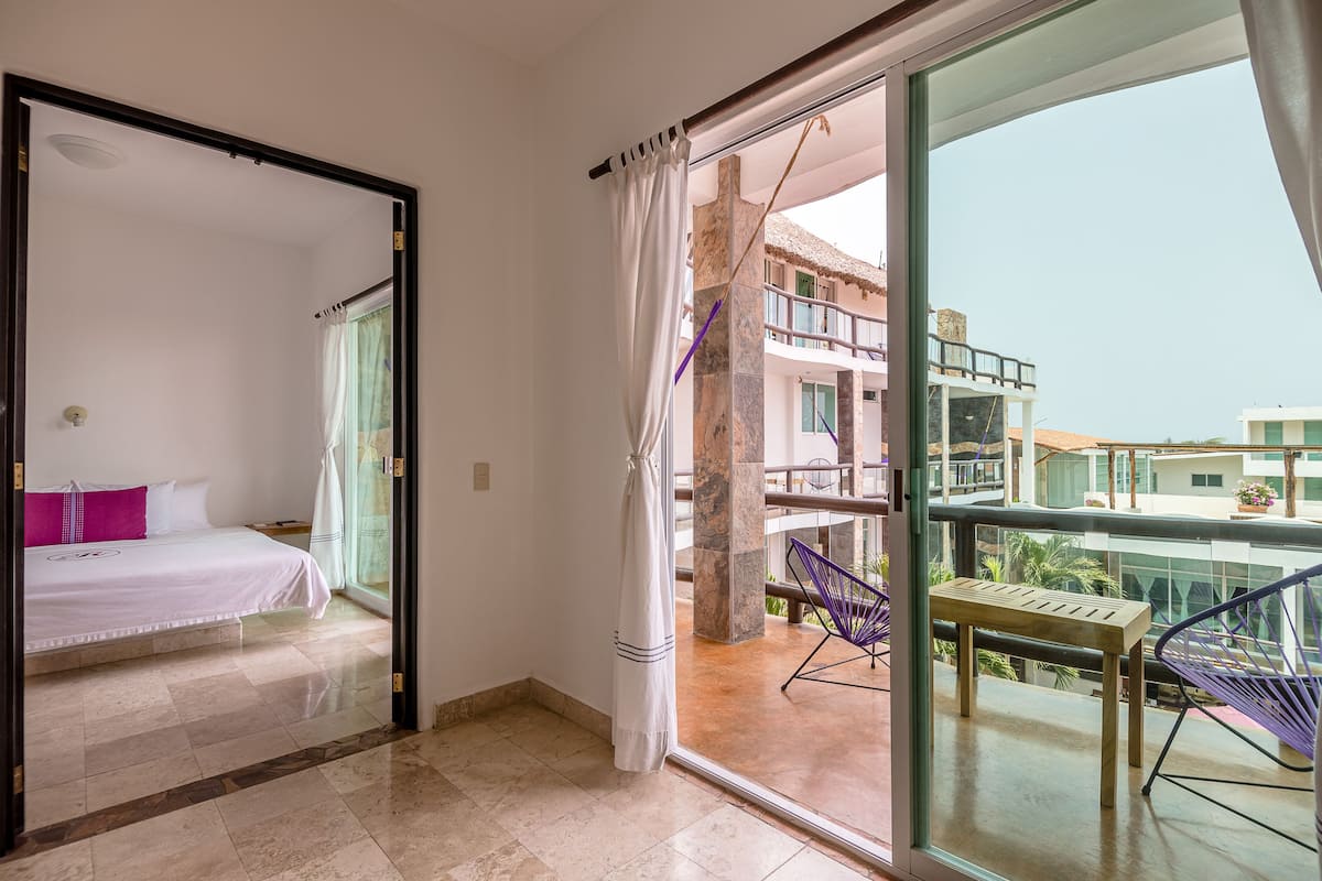 Suite Junior, 1 trÚs grand lit, accessible aux personnes à mobilité réduite, coin cuisine | Coin séjour