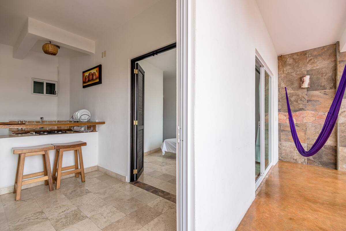 junior suite, 1 king bed, accessible, kitchenette | private kitchenette