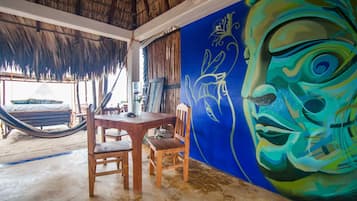 Breakfast and lunch served