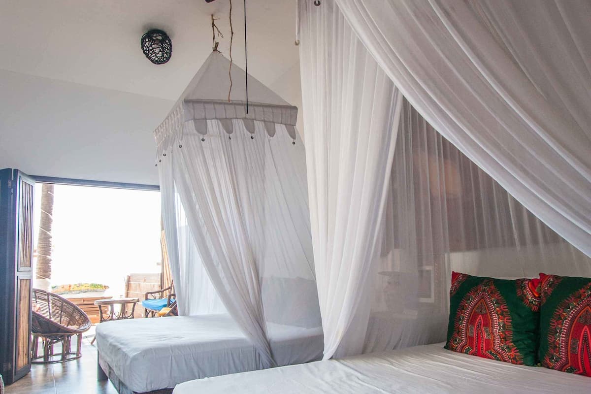 Premium suite, en-suite badkamer, uitzicht op zee (CPL) | 1 slaapkamer, een kluis op de kamer, een bureau, gratis wifi