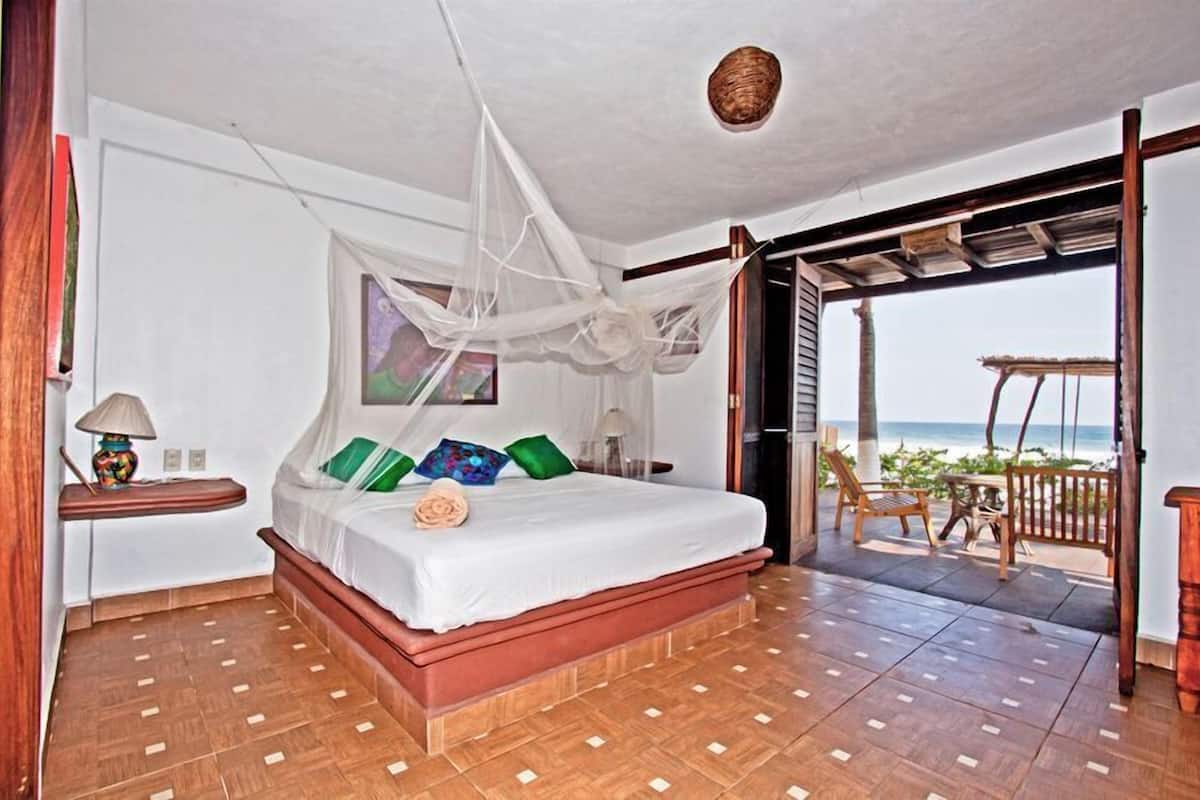 Suite Premium, baño en la habitación, vista al mar (DBL) | Caja de seguridad en la habitación, escritorio y wifi gratis 