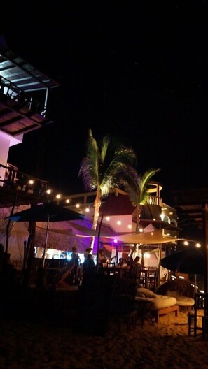 Outdoor dining - Buda Mar Zipolite (San Pedro Pochutla)