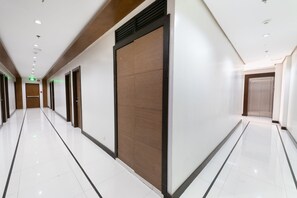 Lobby - OYO 125 West Makati Hotel (Makati)