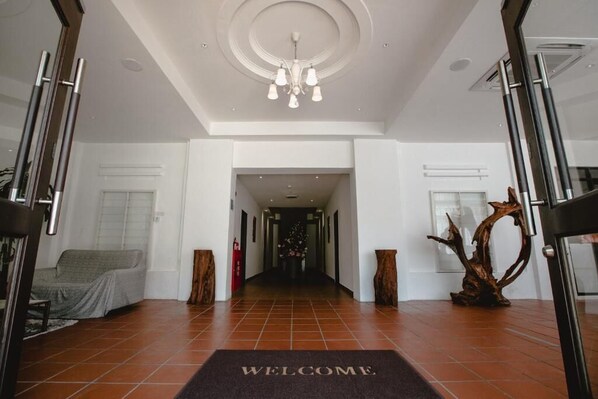 Interior - Grand Swiss Hotel (George Town)