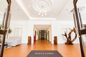 Reception - Grand Swiss Hotel (George Town)