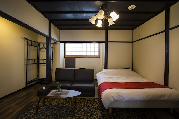 Townhome | 1 bedroom, in-room safe, desk, blackout curtains