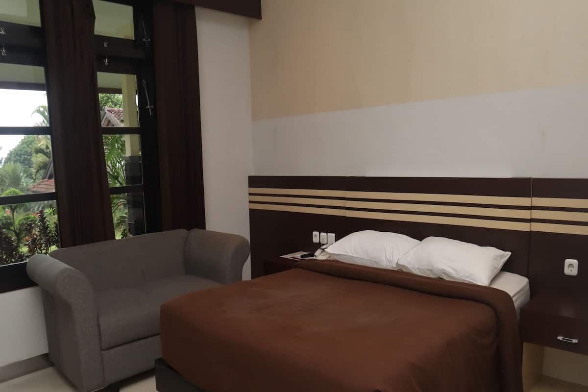 Superior Double Room | Minibar, desk, free WiFi