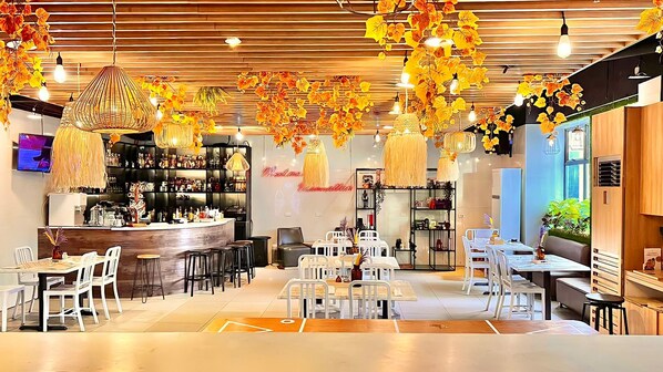 Bar (on property) - Madison 101 Hotel & Tower (Quezon City)