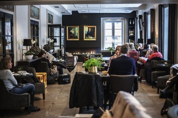 Sala de estar en el lobby