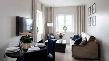 Standard Suite, 2 Double Beds | Pillow-top beds, blackout curtains, soundproofing, cots/infant beds