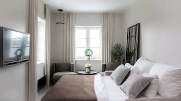 Standard Suite, 2 Double Beds | Pillow-top beds, blackout curtains, soundproofing, cots/infant beds