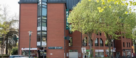 Enceinte de lâhĂ©bergement