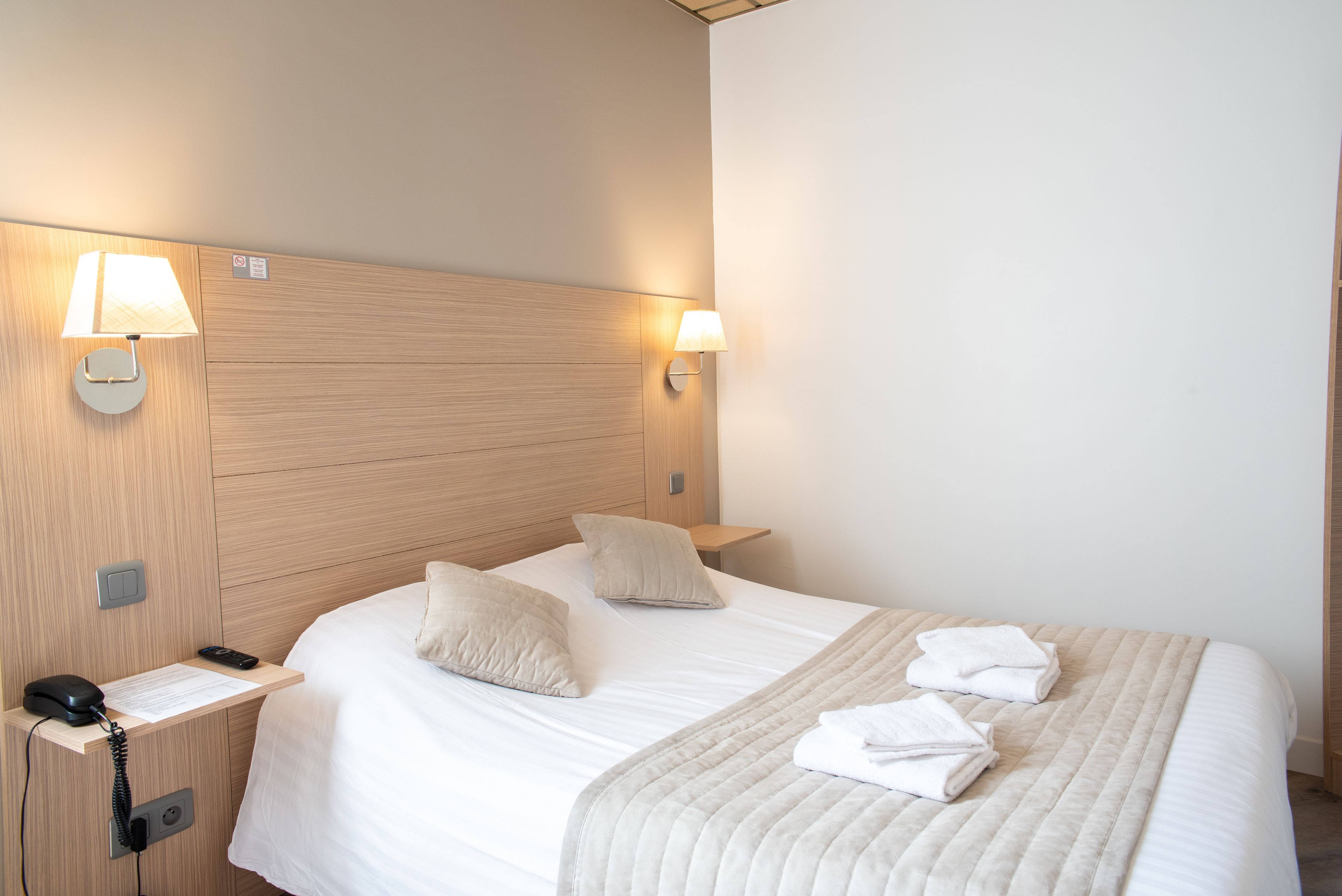triple room | soundproofing, iron/ironing board, free wifi, bed sheets
