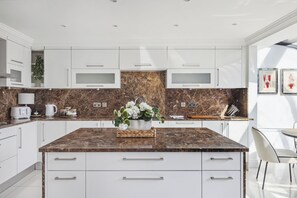 Presidential Penthouse | Private kitchen