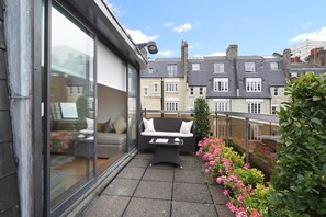 Four Bedroom Penthouse Apartment with Terrace | Terrasse/Patio