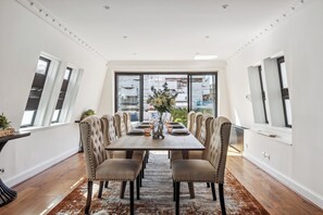 总统顶层房 | 客房内用餐