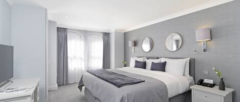 Mayfair suite, 3 Bedroom Apartment | 1 bedroom, premium bedding, in-room safe, desk