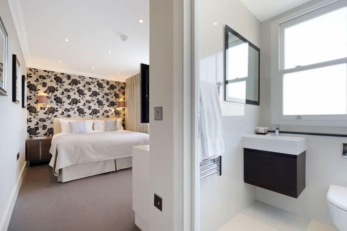In-room safe, iron/ironing board, free cots/infant beds, free WiFi