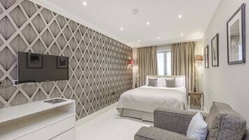 Two bedroom Apartment | In-room safe, iron/ironing board, free cribs/infant beds, free WiFi