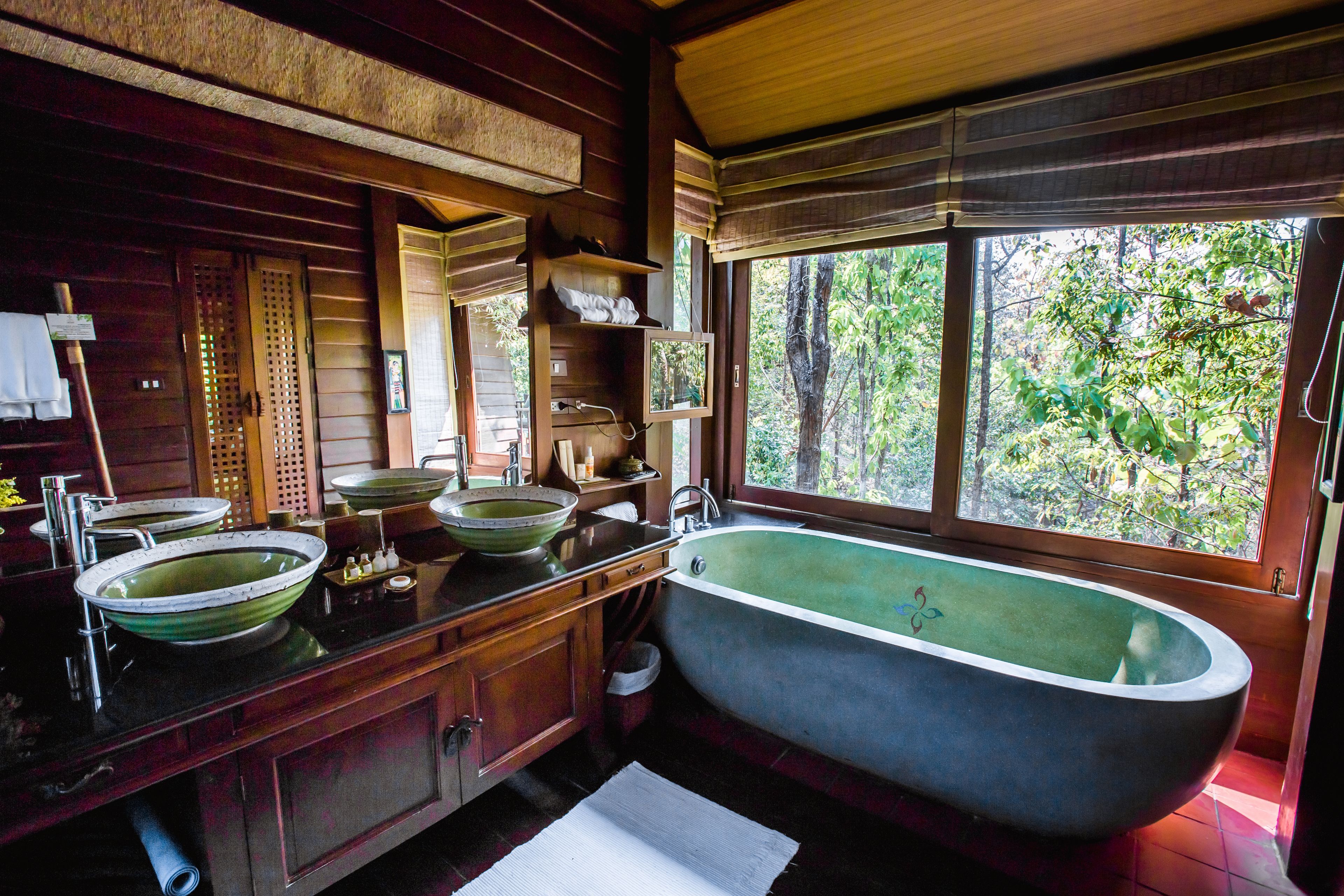 mountain villa | deep-soaking bathtub
