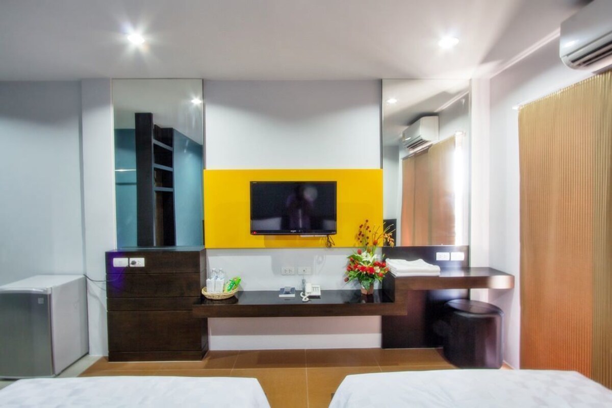 Minibar, desk, soundproofing, rollaway beds