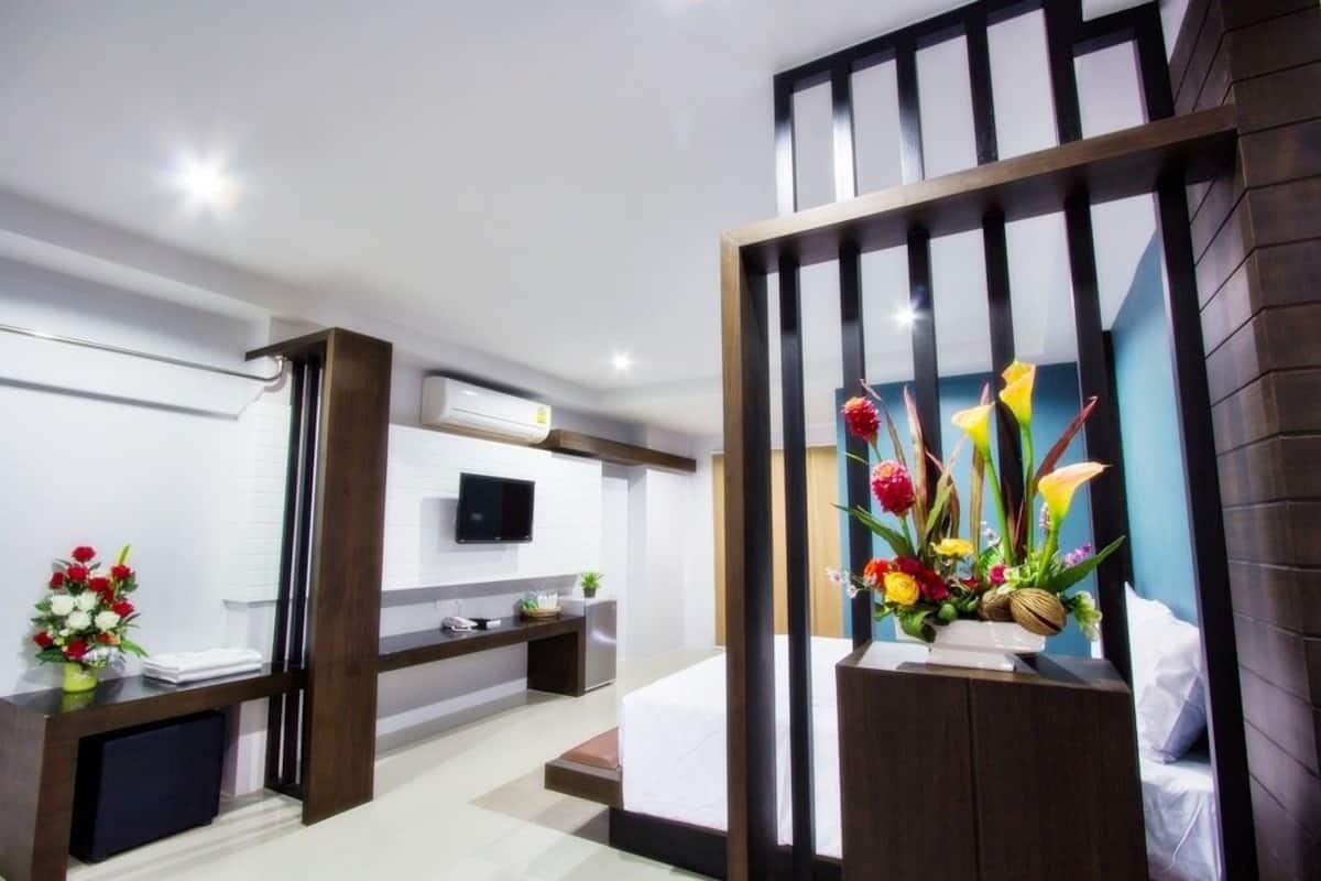 Phòng đôi Deluxe | Minibar, bàn, phòng cách âm, giường gấp/giường phụ (phụ phí)