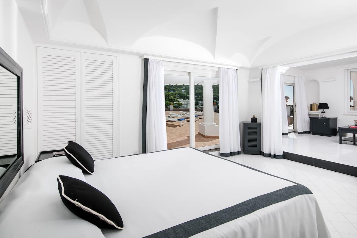 1 bedroom, minibar, in-room safe, individually decorated