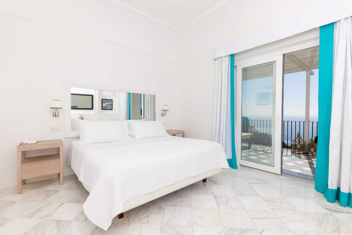 1 bedroom, minibar, in-room safe, individually decorated