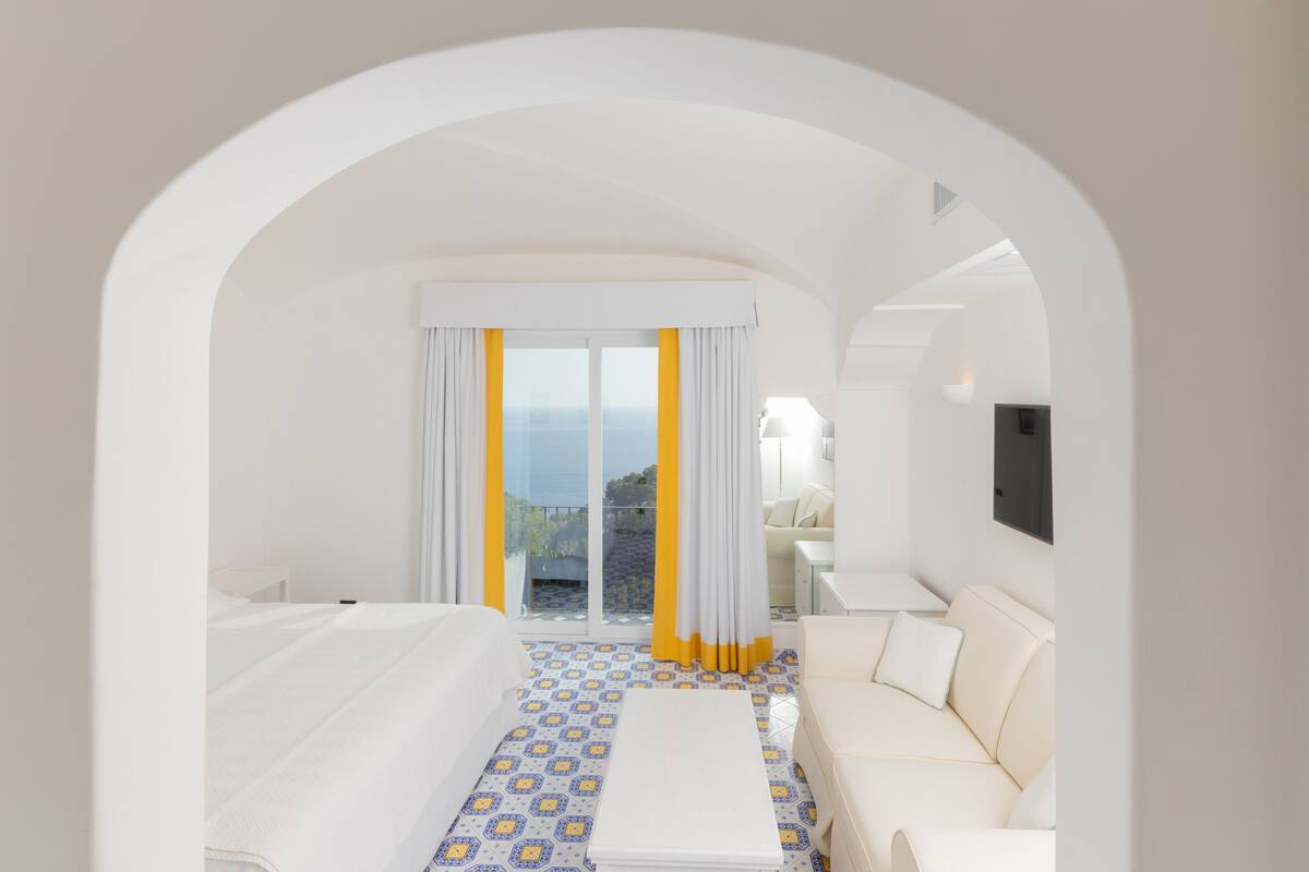 superior room, 1 bedroom, sea view | minibar, in-room safe, individually decorated, individually furnished