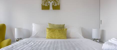 Appartement, uitzicht op de stad | 2 slaapkamers, individueel gemeubileerd, een strijkplank/strijkijzer