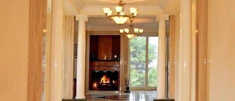 1 bedroom, desk, iron/ironing board, free cribs/infant beds