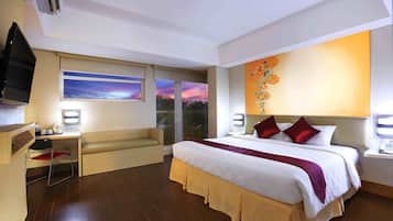 Deluxe Family Room | 房內夾萬、書桌、隔音、免費 Wi-Fi
