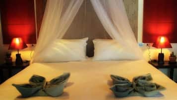 Premium bedding, in-room safe, desk, free cots/infant beds
