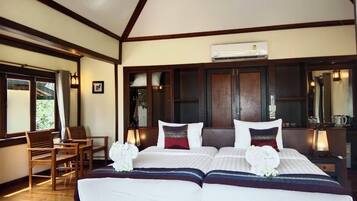 Deluxe Beachfront Villa Twin (1st Row) | Minibar, brankas, tirai kedap cahaya, dan Wi-Fi gratis