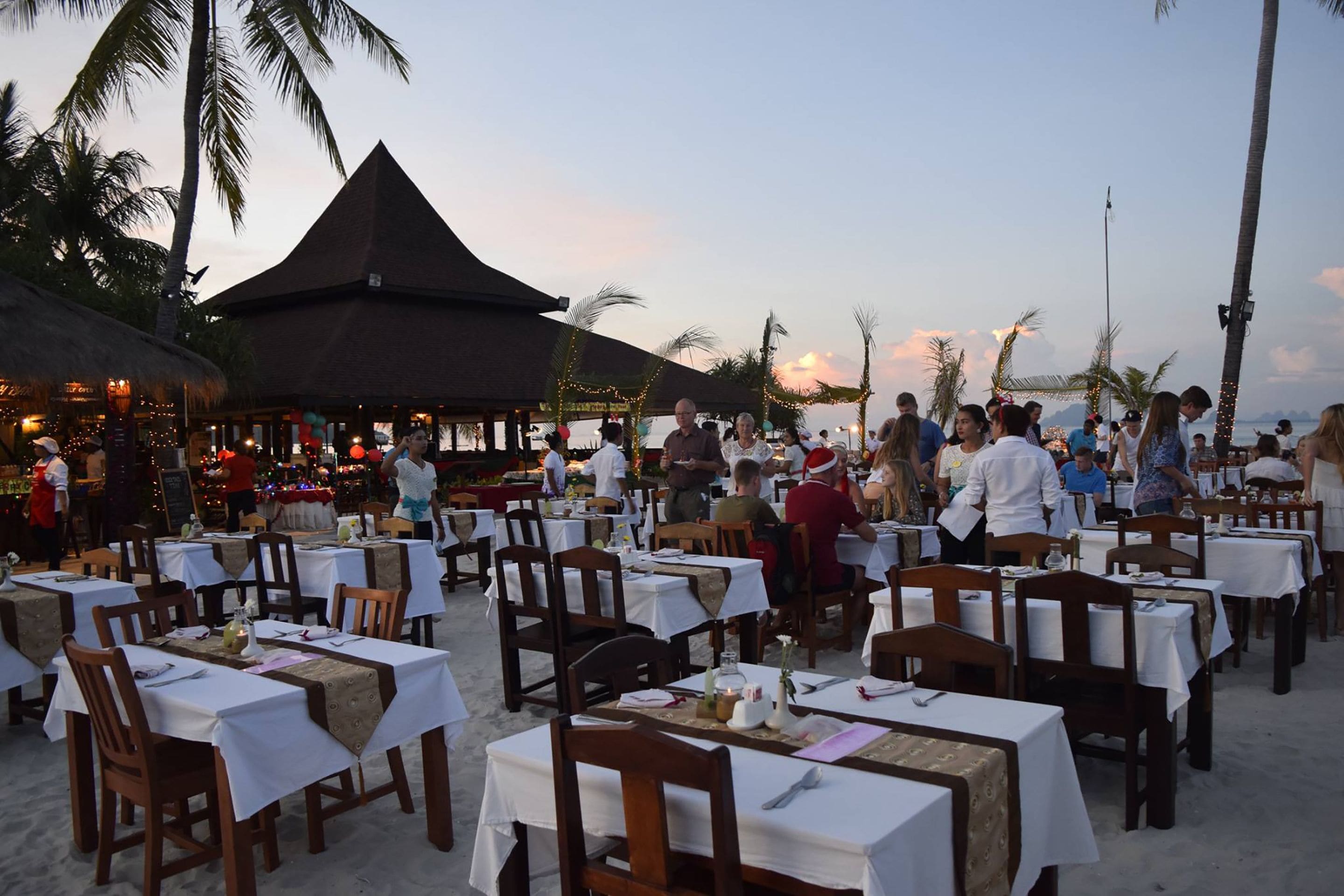 Frokostbuffé hver dag (THB 500 per person)