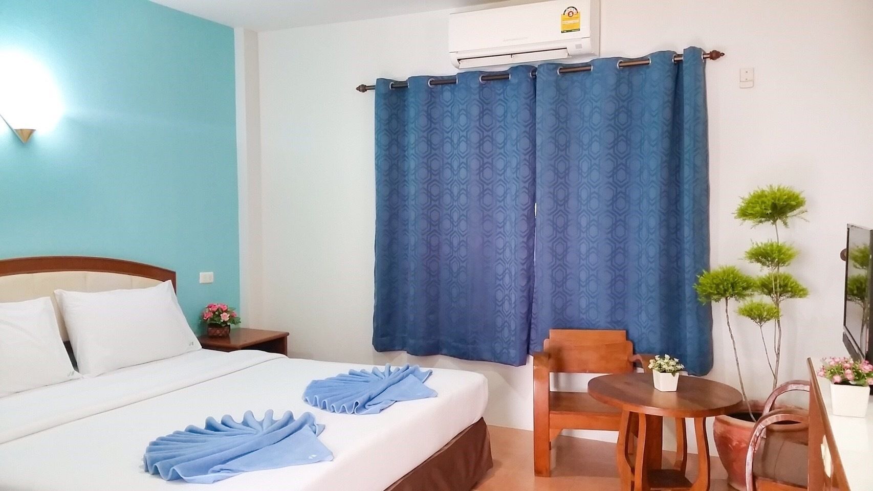 standard double room | 1 bedroom, desk, free wifi