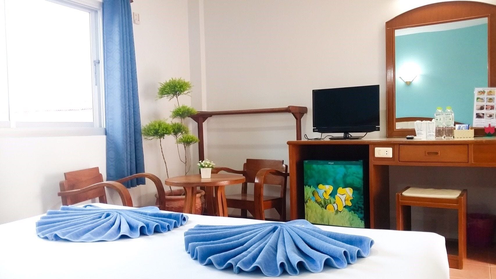 1 bedroom, desk, free wifi