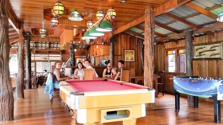 J Holiday Inn – Affordable hotel in Krabi